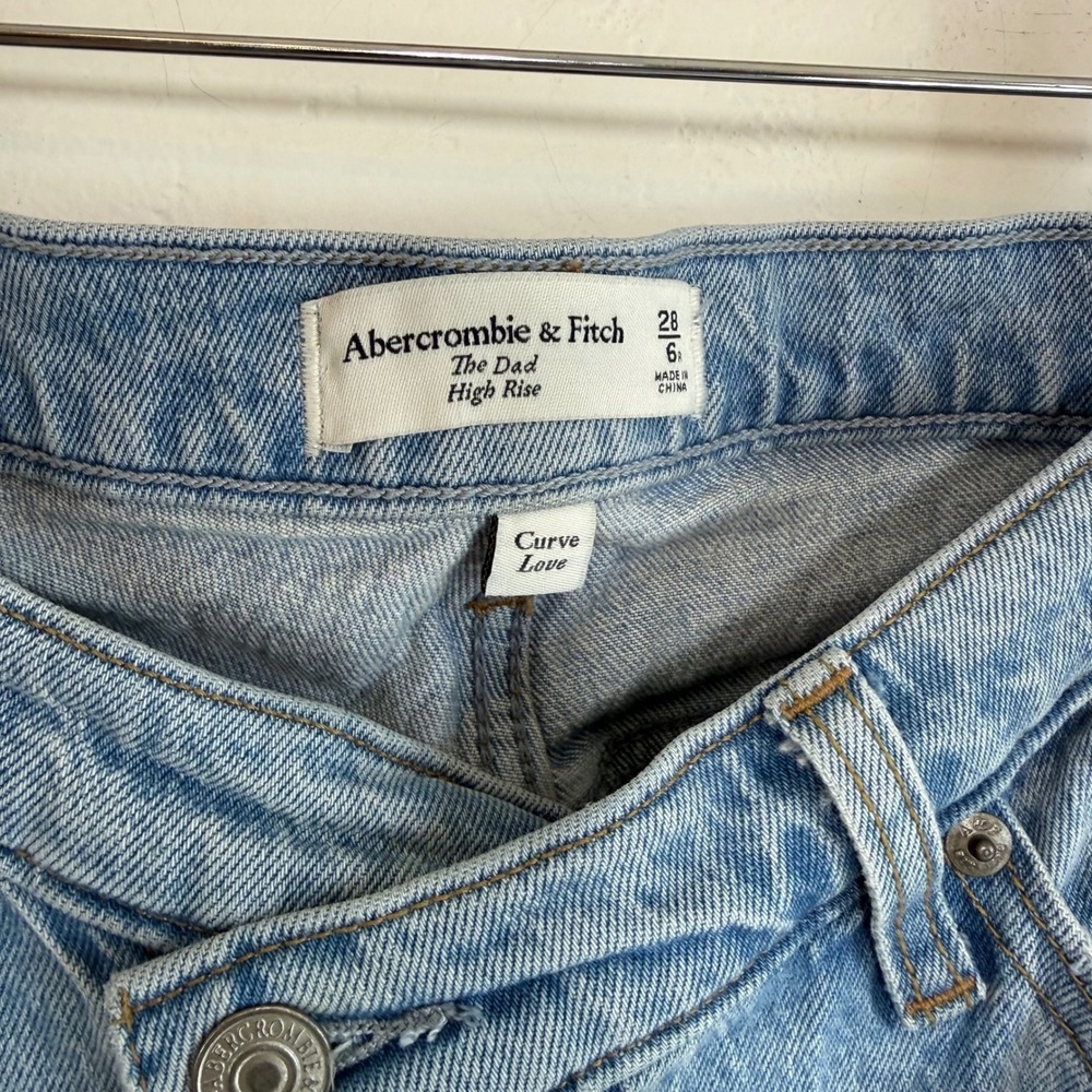 Abercrombie & Fitch Dad High Rise Jeans Curve Love 28 6 Light Wash Criss Cross - Picture 8 of 13